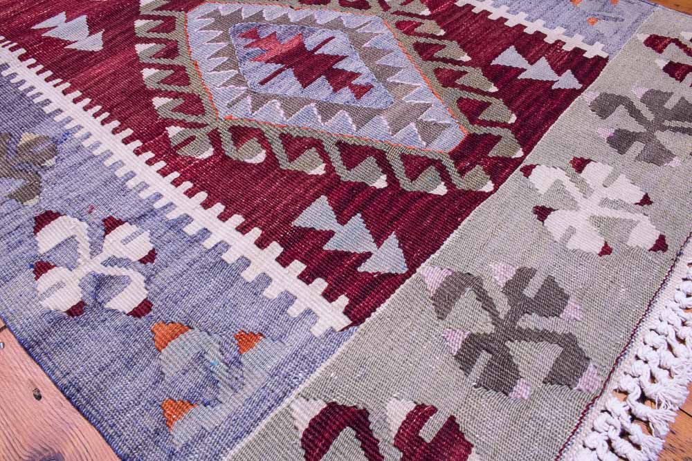 9101 Vintage Turkish Kilim Rug - Esme 69x120cm (2.3 x 3.11ft)