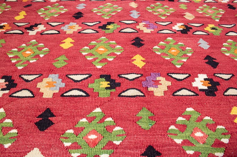 9962 Large Yugoslavian Vintage Kilim Rug 258x312cm (8.5 x 10.2ft)