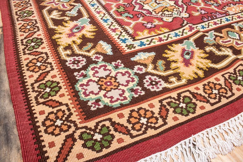 9964 Large Vintage Bulgarian Kotlenski Kilim Rug 254x387cm (8.4 x 12.8ft)