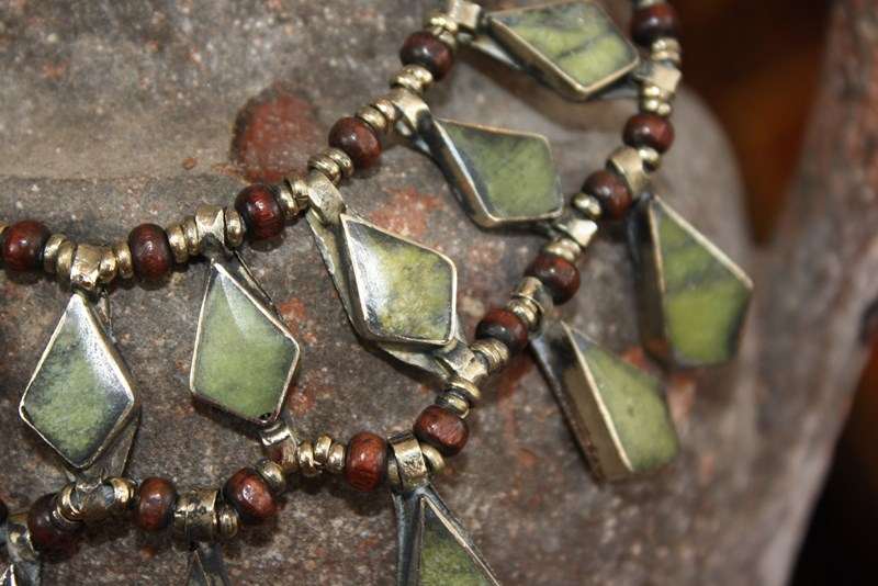 (AN527) Tribal Afghan Semi-Precious Serpentine Necklace