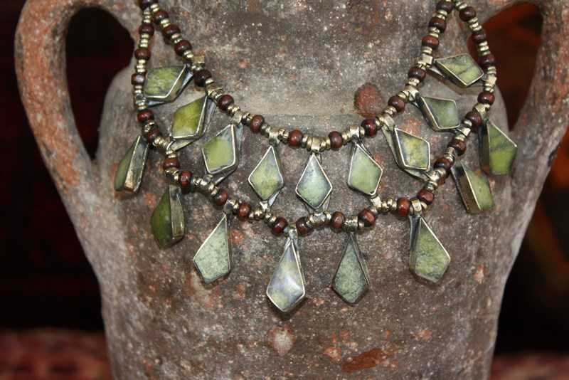 (AN527) Tribal Afghan Semi-Precious Serpentine Necklace