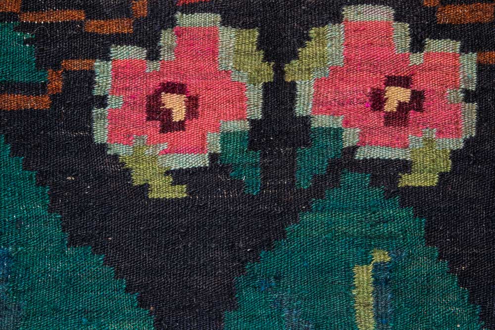 KC2126 Large Moldovan Rose Kilim Cushion Cover 65x65cm