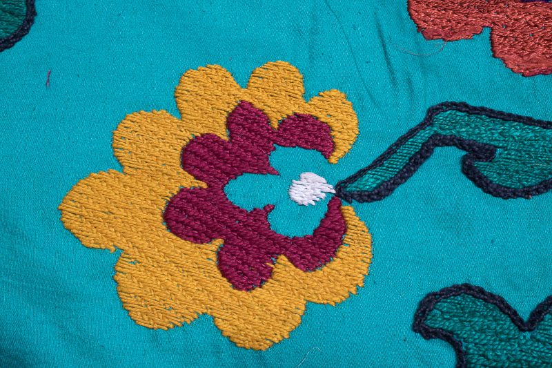 SUZ751 Suzani Embroidery from Uzbekistan 147x239cm