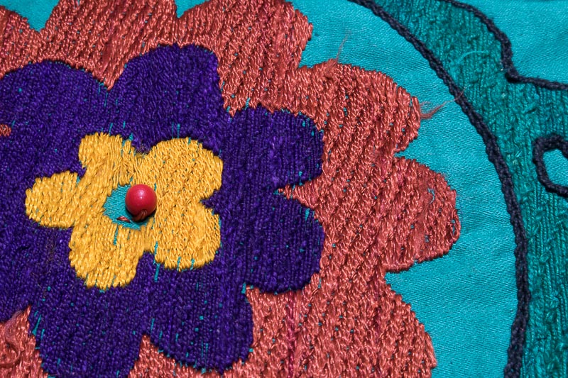 SUZ751 Suzani Embroidery from Uzbekistan 147x239cm