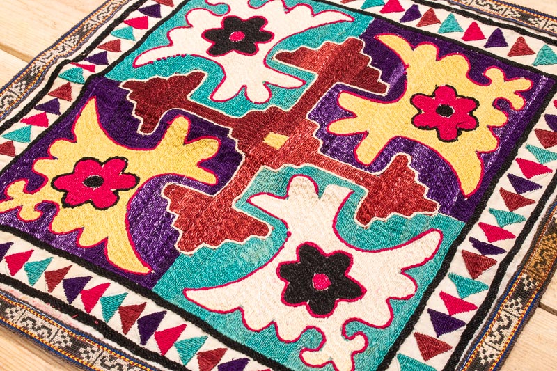 SUZ811 Small Vintage Uzbek Suzani Embroidery 34x34cm