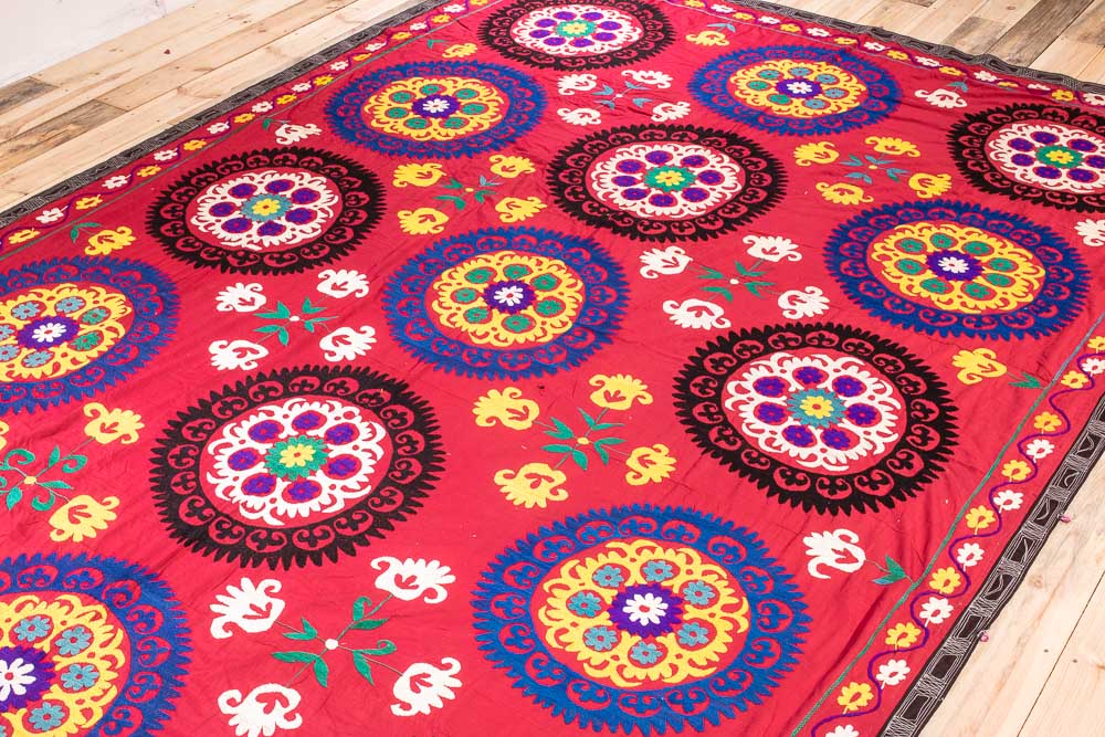 SUZ871 Large Vintage Uzbek Suzani Embroidery 236x360cm (7.9 x 11.9½ft)