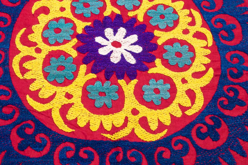 SUZ871 Large Vintage Uzbek Suzani Embroidery 236x360cm (7.9 x 11.9ft)