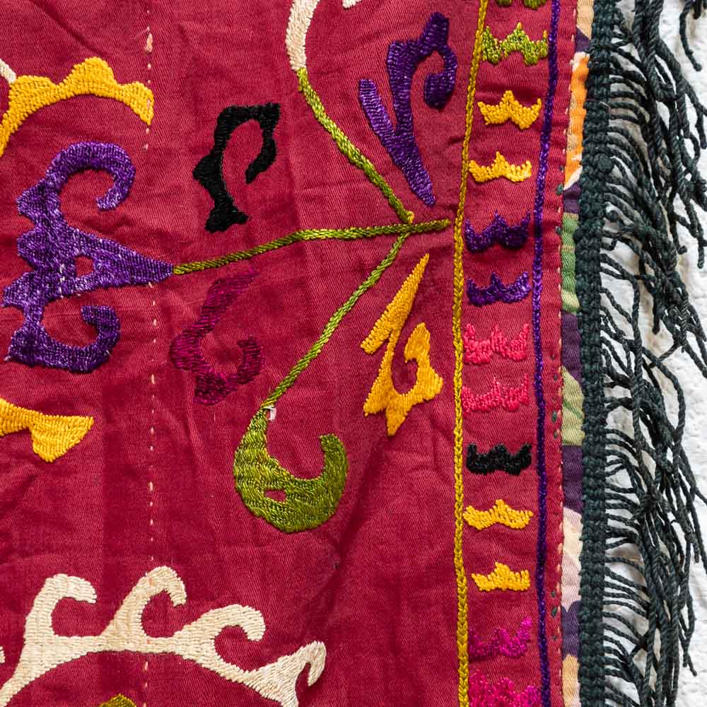SUZ876 Vintage Uzbek Suzani Embroidery 61x63cm (2 x 2.0½ft)
