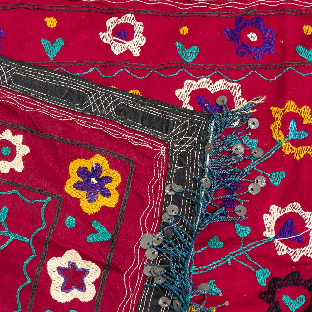 SUZ879 Small Vintage Uzbek Suzani Embroidery 44x58cm (1.5 x 1.11ft)