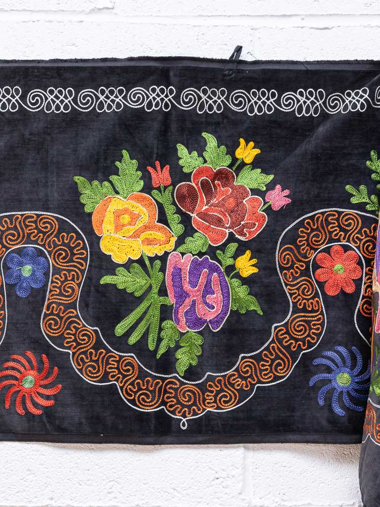 SUZ903 Long Black Velvet Vintage Uzbek Bird Suzani Pelmet Textile 53x378cm (1.9 x 12.5ft)