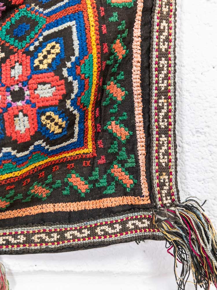 SUZ915 Vintage Uzbek Lakai Suzani Embroidery 32x36cm (1.0 x 1.2ft)